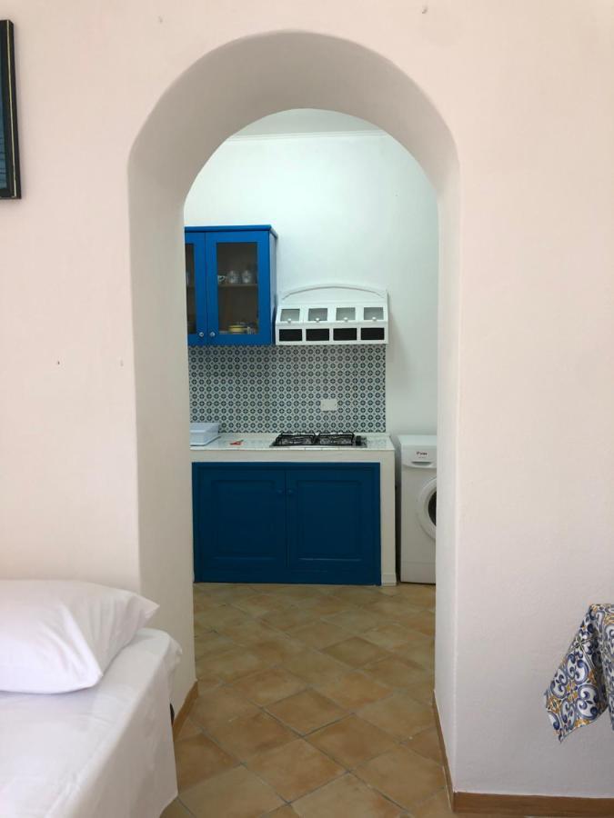 Il Cortiletto - Lipari Centro Apartment Екстериор снимка