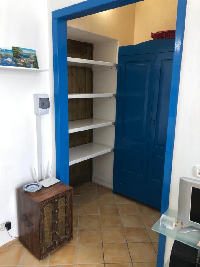 Il Cortiletto - Lipari Centro Apartment Екстериор снимка